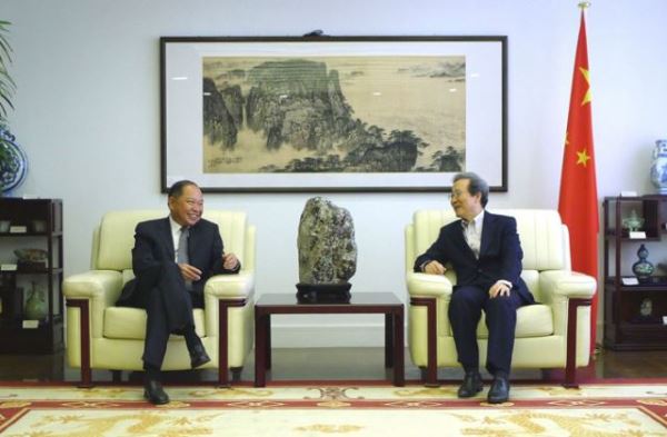严以新率致公党中央代表团访问柬埔寨、日本