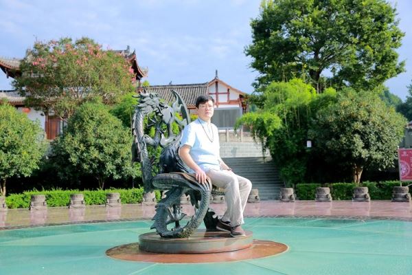 网络作家青子探秘阆中风水文化
